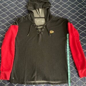 Ladies NWOT  CHICAGO BLACKHAWKS Hoodie Size M